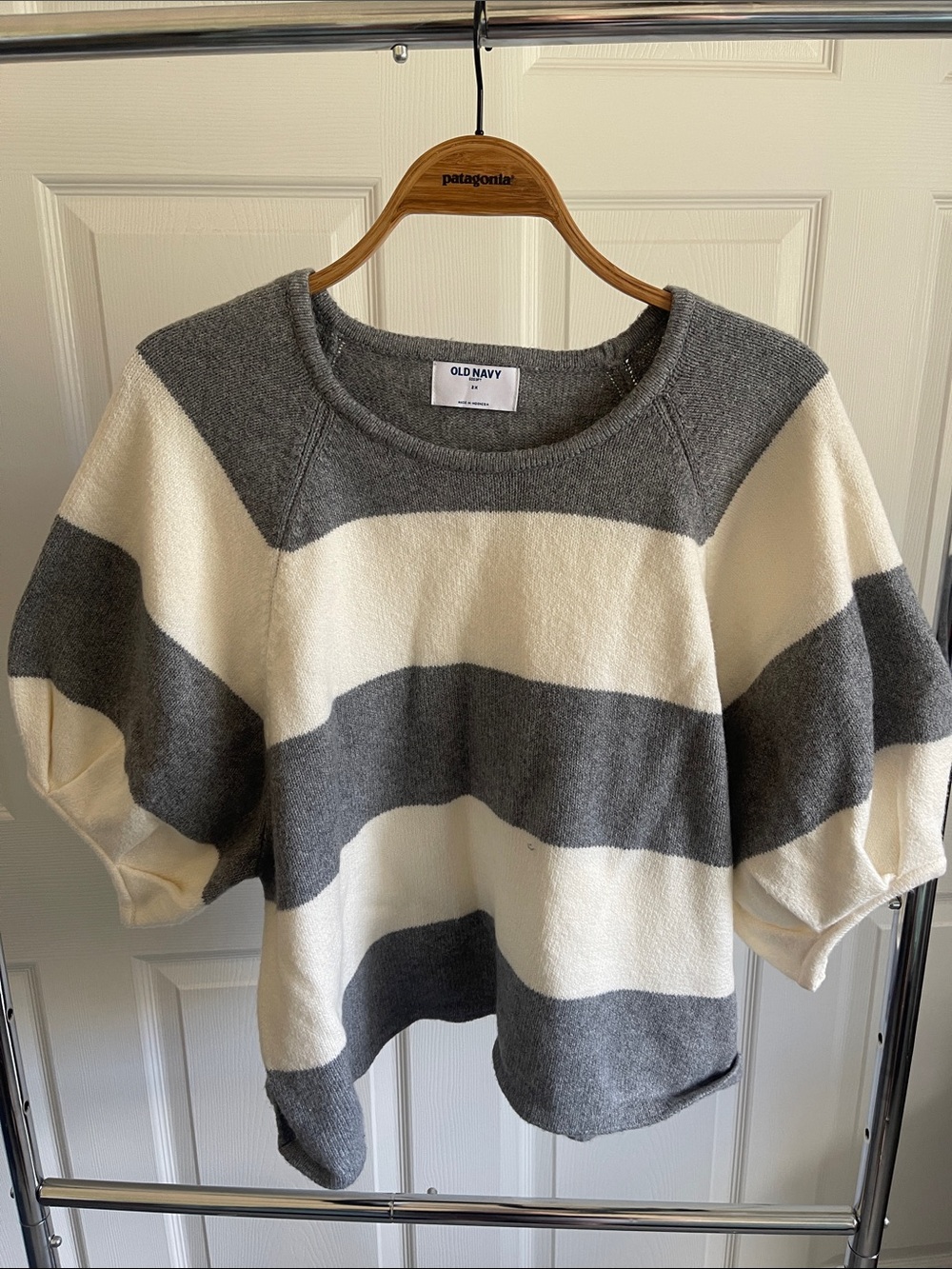 Old Navy Gray and Cream Wide Stripe Sweater